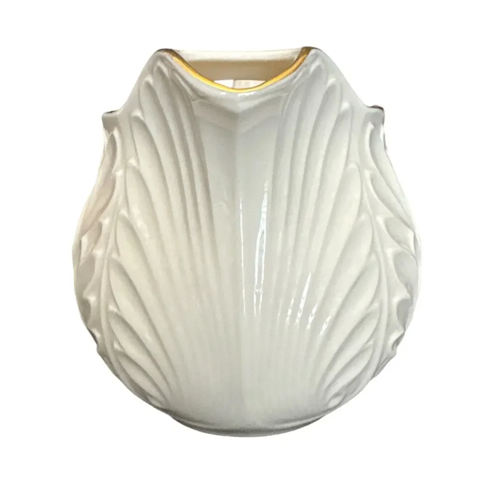 Lenox this pitcher